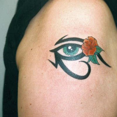 Oeil d horus tattoo