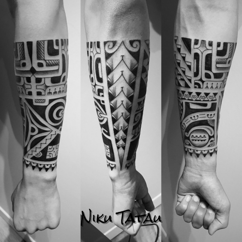 Tatouage homme avant bras polynesien