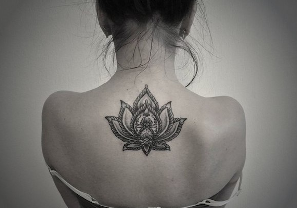 Tatouage lotus mandala