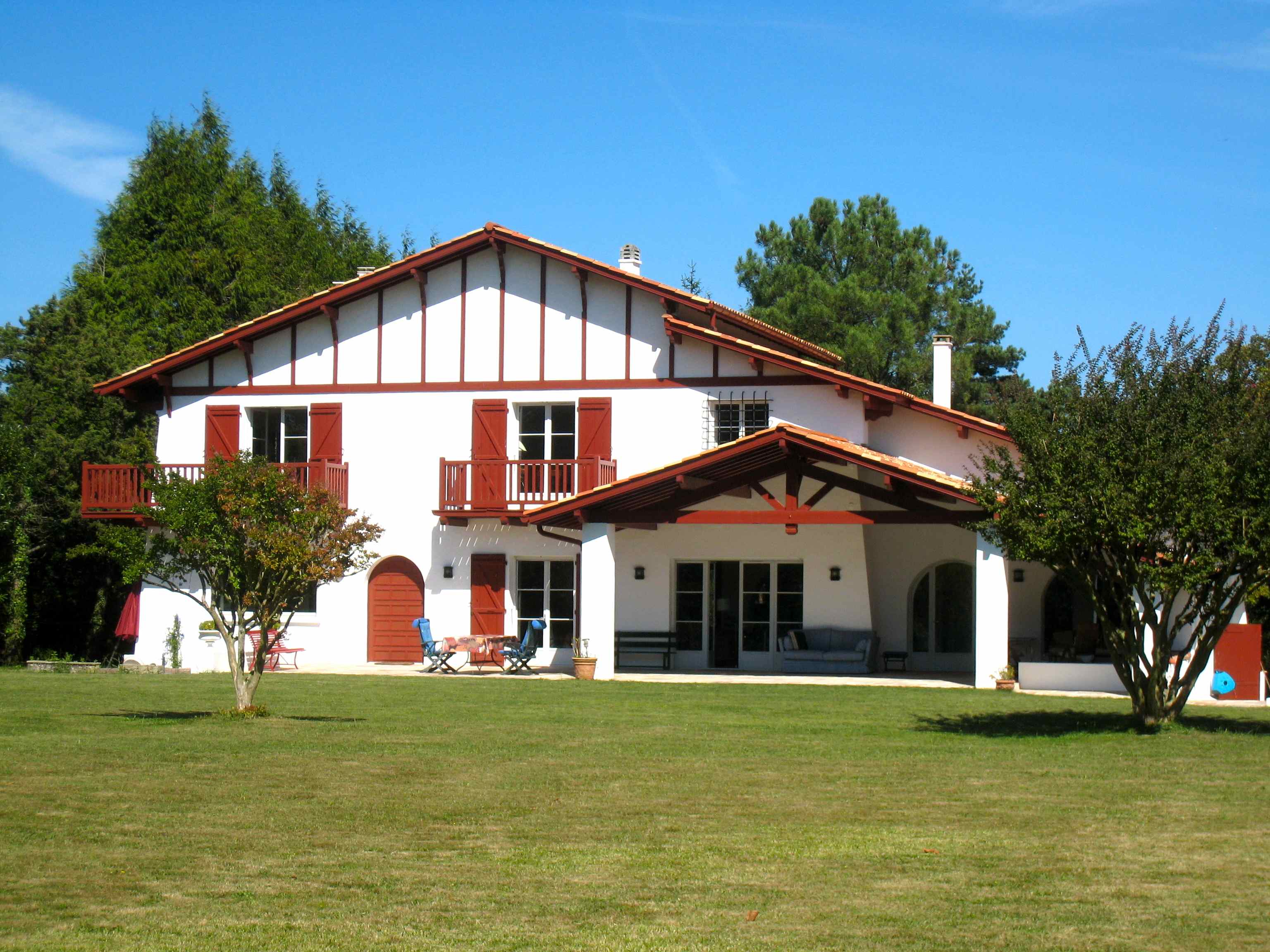 Maison basque moderne