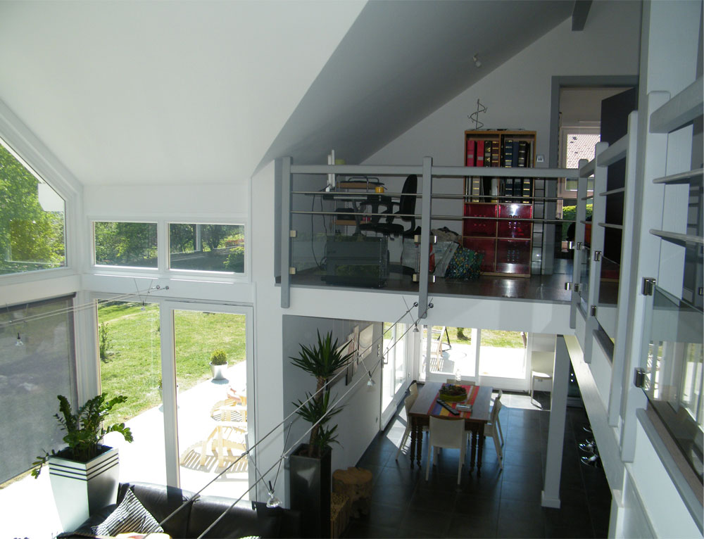 Maison moderne avec mezzanine
